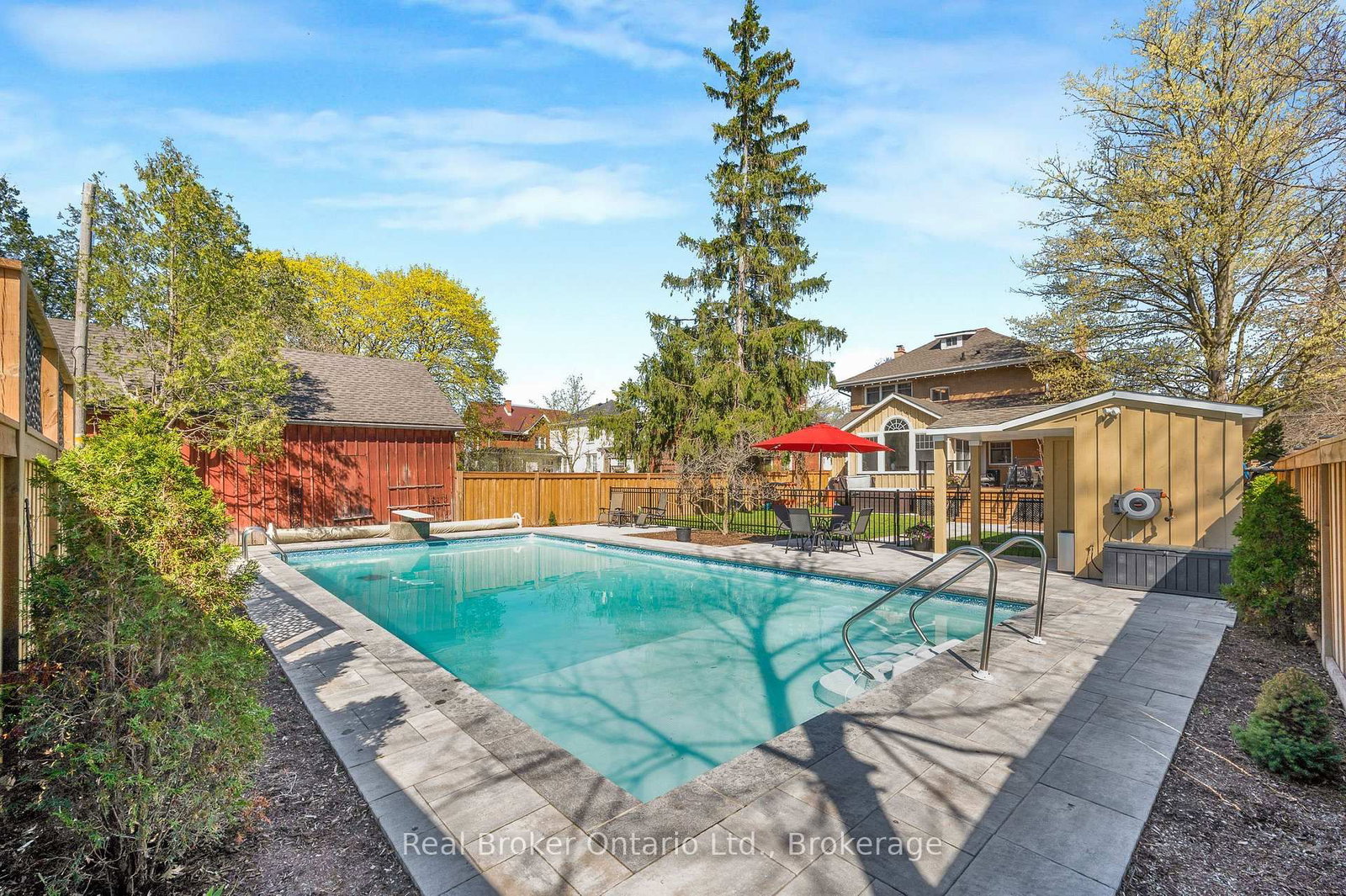 739 Colborne Street - Photo 41