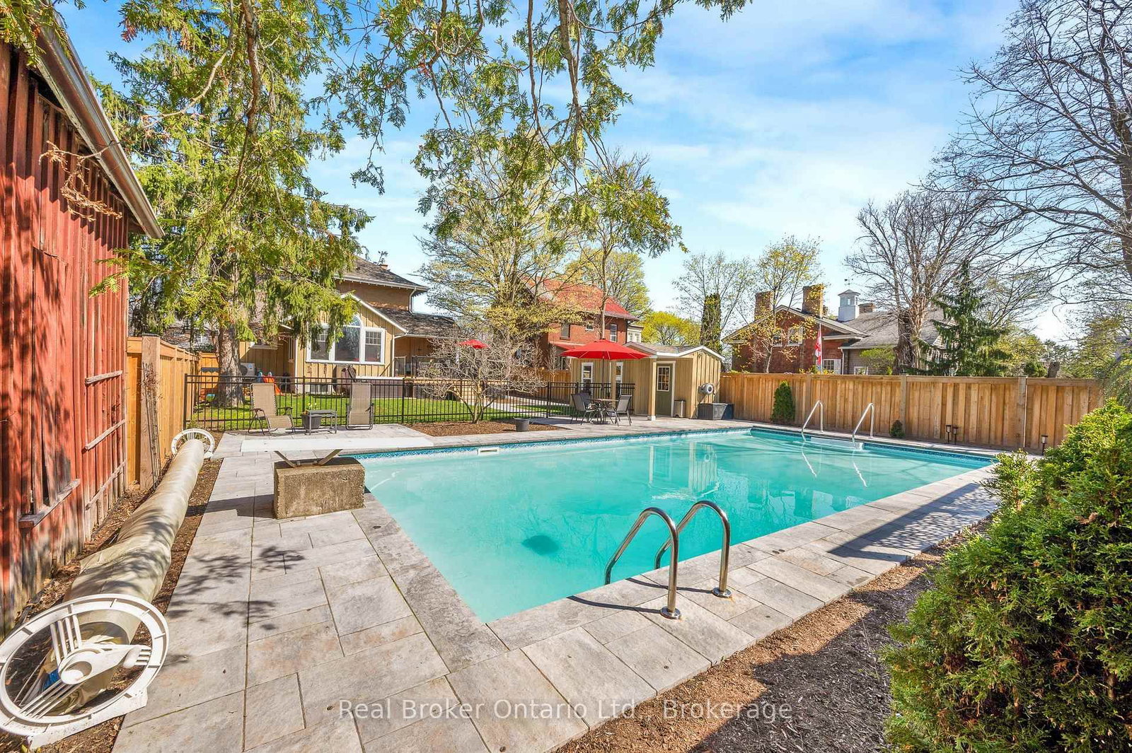 739 Colborne Street - Photo 43