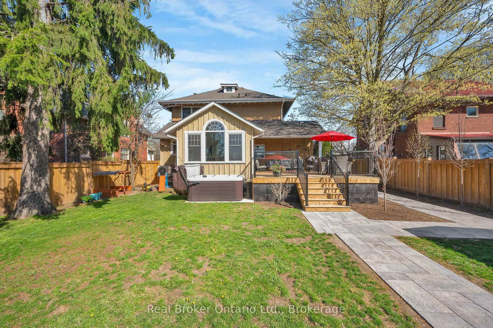 739 Colborne Street - Photo 46