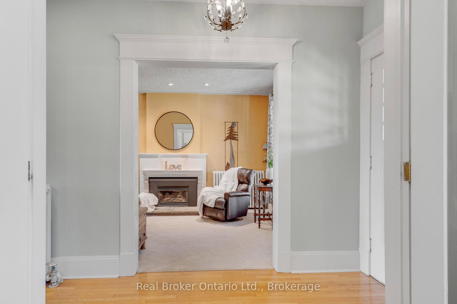 739 Colborne Street - Photo 8