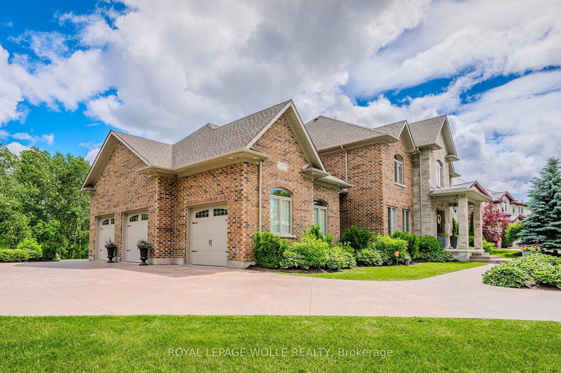 23 Highgrove Crt, Cambridge, N3H 4R8 | Image 3