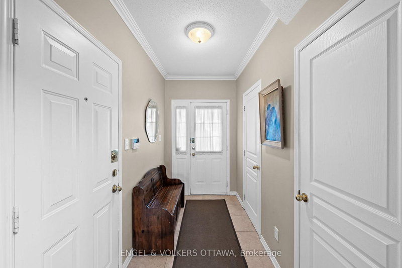 25 Goldthorpe Private, Ottawa, K2J 5L7 | Image 3