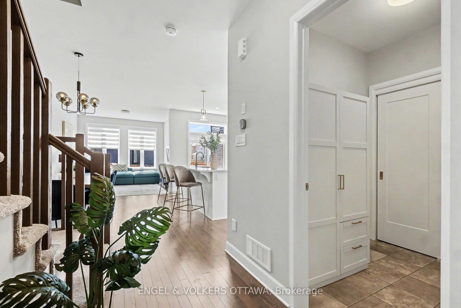 57 Mandevilla Crescent - Photo 2