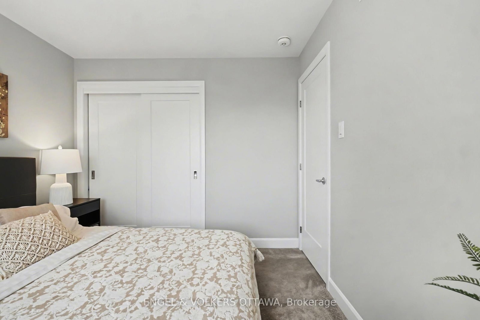 57 Mandevilla Crescent - Photo 24