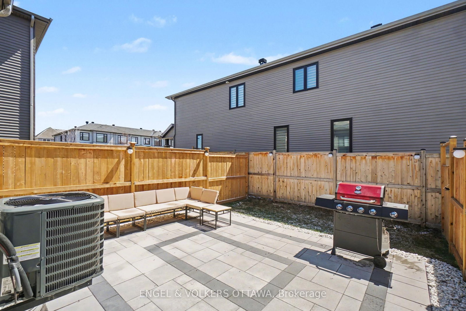 57 Mandevilla Crescent - Photo 30