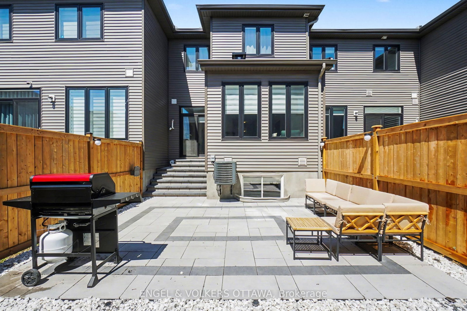 57 Mandevilla Crescent - Photo 31