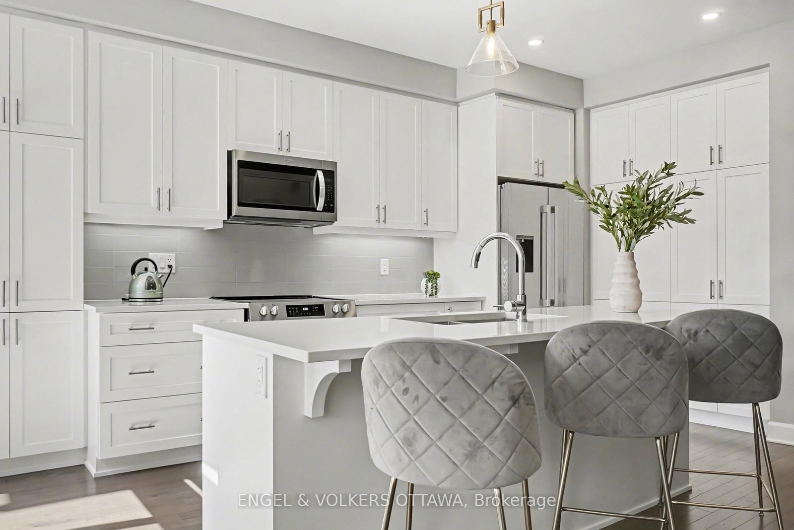 57 Mandevilla Crescent - Photo 6