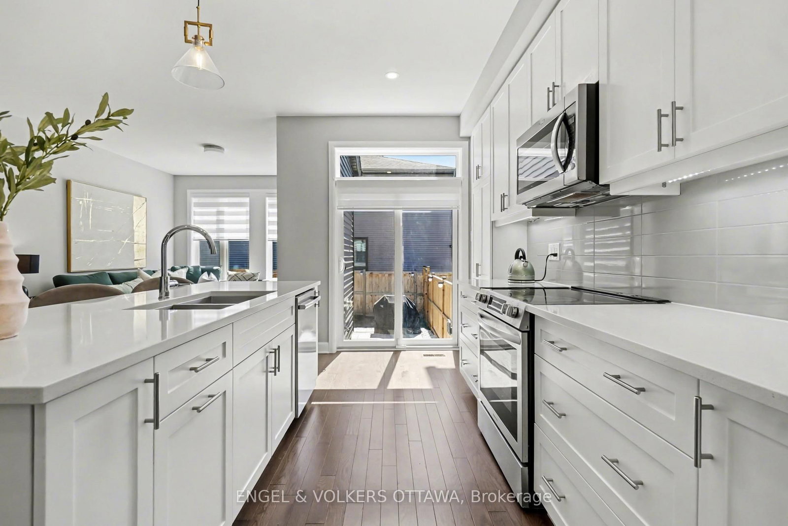 57 Mandevilla Crescent - Photo 8