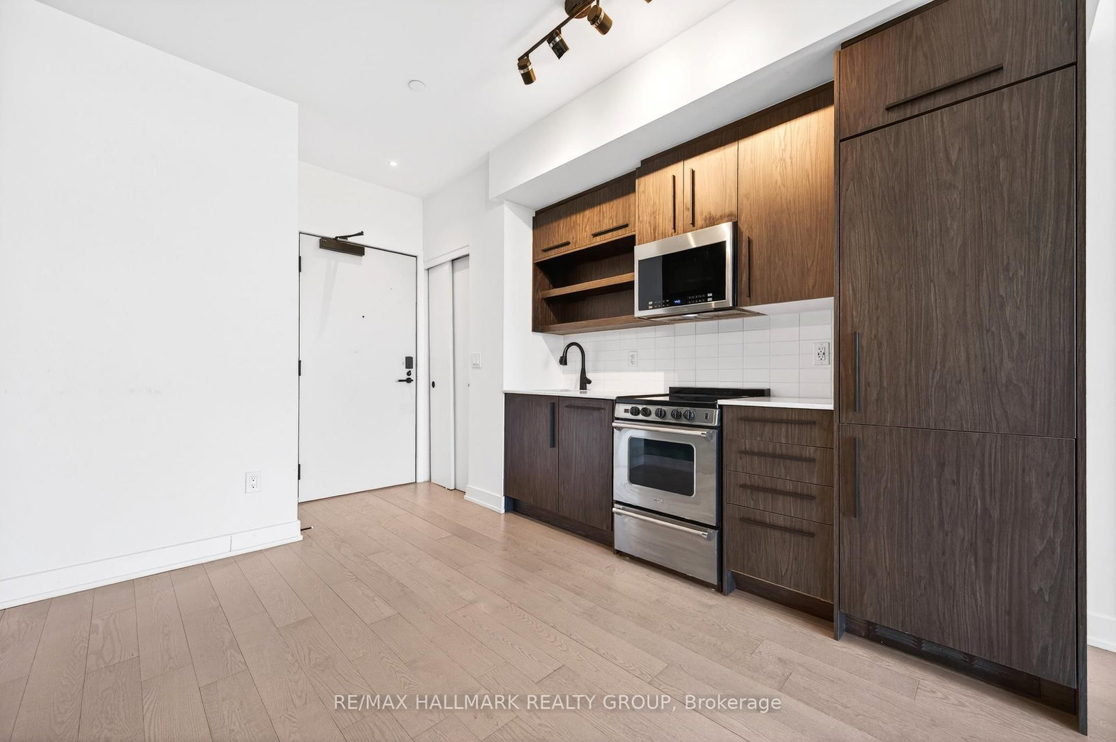 560 Rideau Street, Unit 1405 - Photo 8