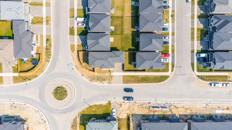 183 Longboat Ru W, Brantford, N3T 5L5 | Image 2