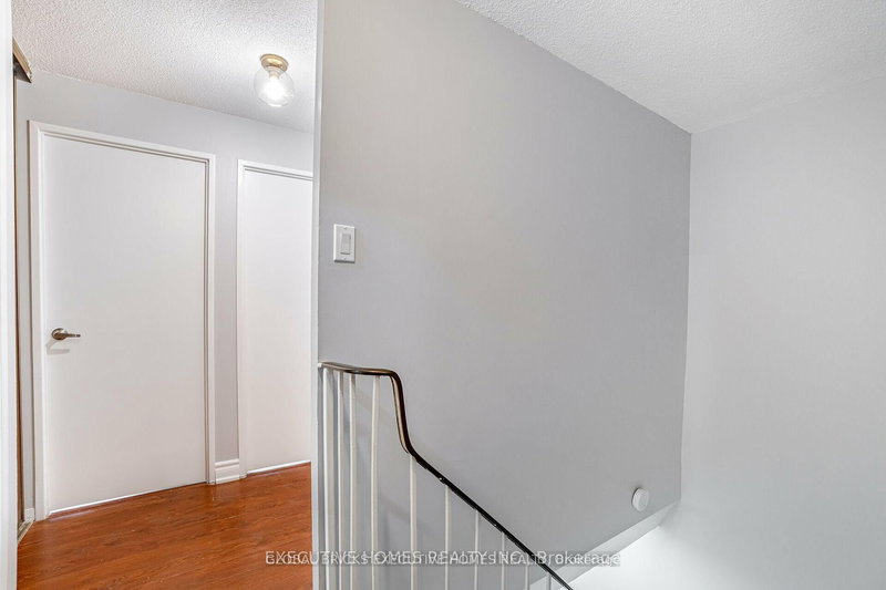 183 Longboat Ru W, Brantford, N3T 5L5 | Image 3