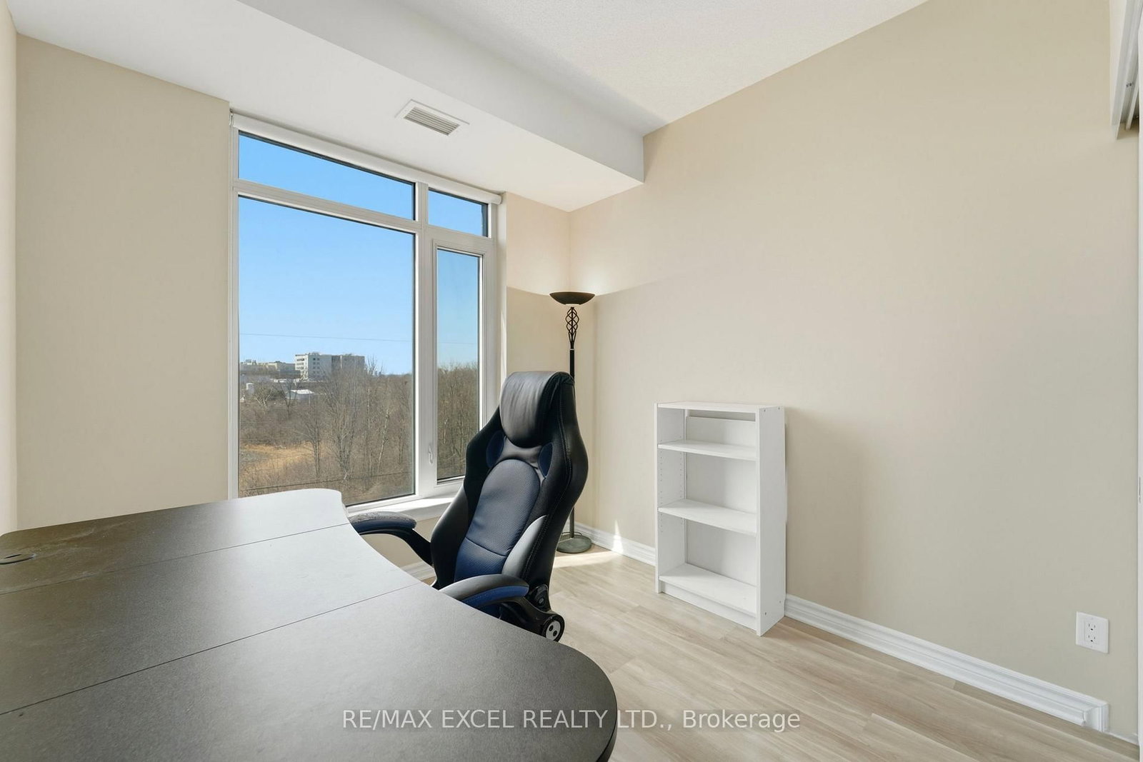 100 ROGER GUINDON Avenue, Unit 605 - Photo 17