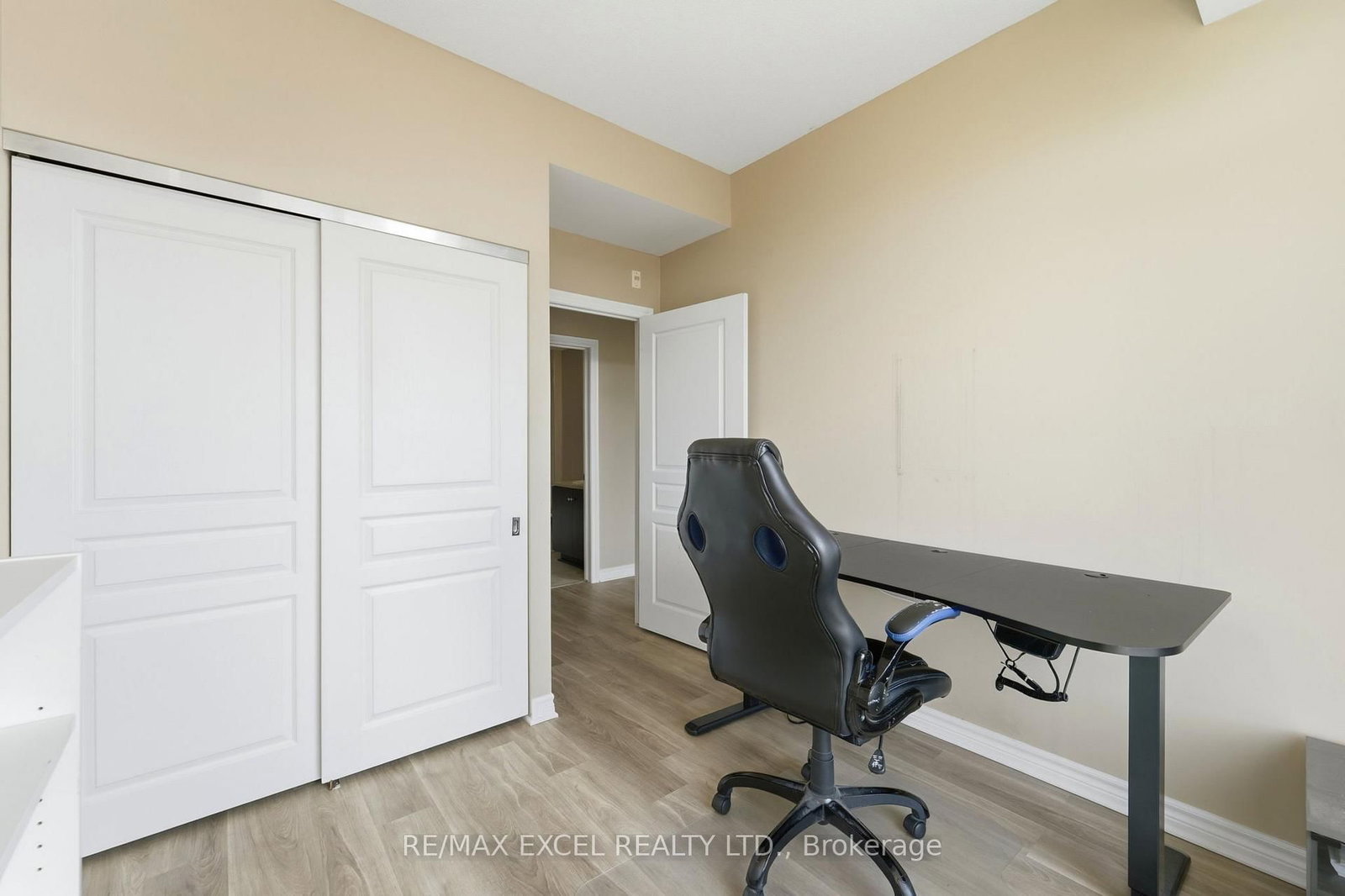 100 ROGER GUINDON Avenue, Unit 605 - Photo 18