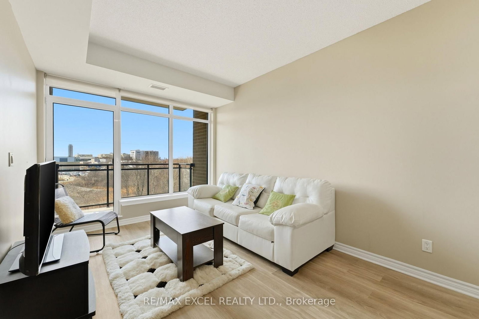 100 ROGER GUINDON Avenue, Unit 605 - Photo 6