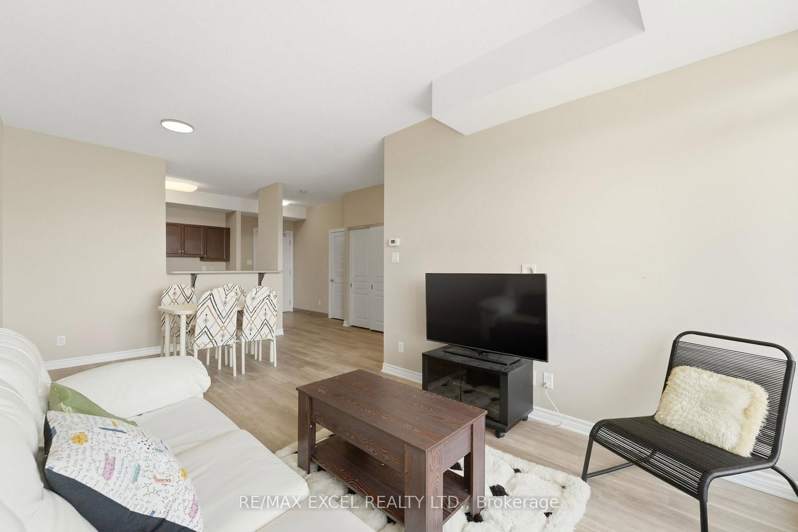 100 ROGER GUINDON Avenue, Unit 605 - Photo 9