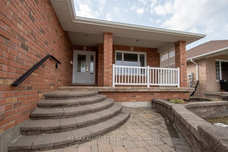 383 Wallace Dr, Kawartha Lakes, K9V 6K7 | Image 3