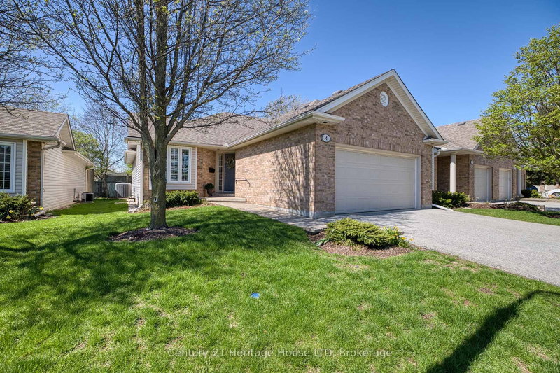 1439 Niagara Stone Rd #4, Niagara-on-the-Lake, Ontario