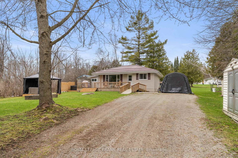 203 Crosby Dr, Kawartha Lakes, K0M 1A0 | Image 2