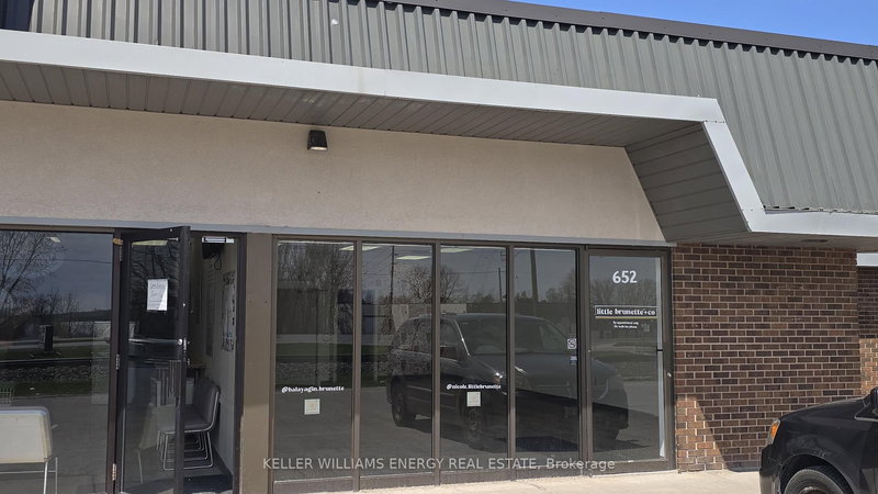 652 Dundas Street East St E, Belleville, K8N 1G7 | Image 2