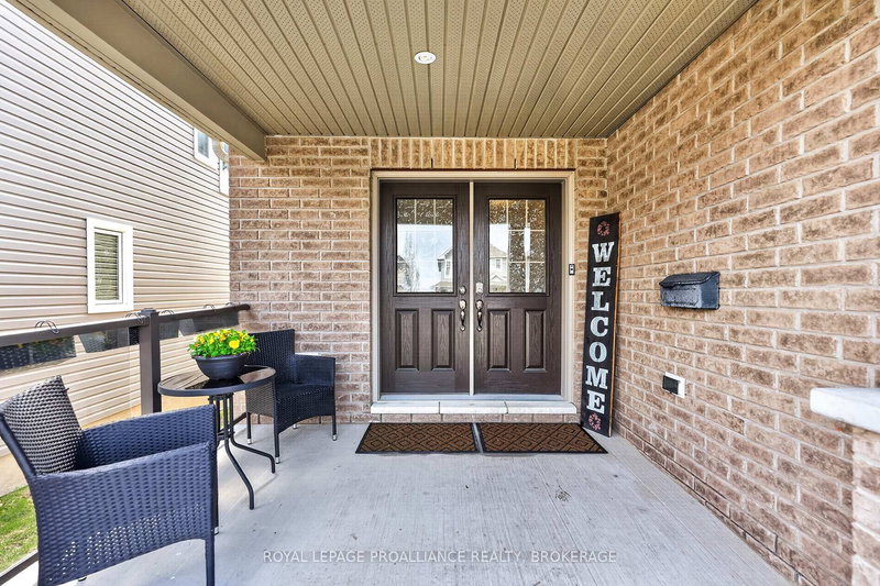 1153 Escala Cres, Kingston, K7P 0H6 | Image 2