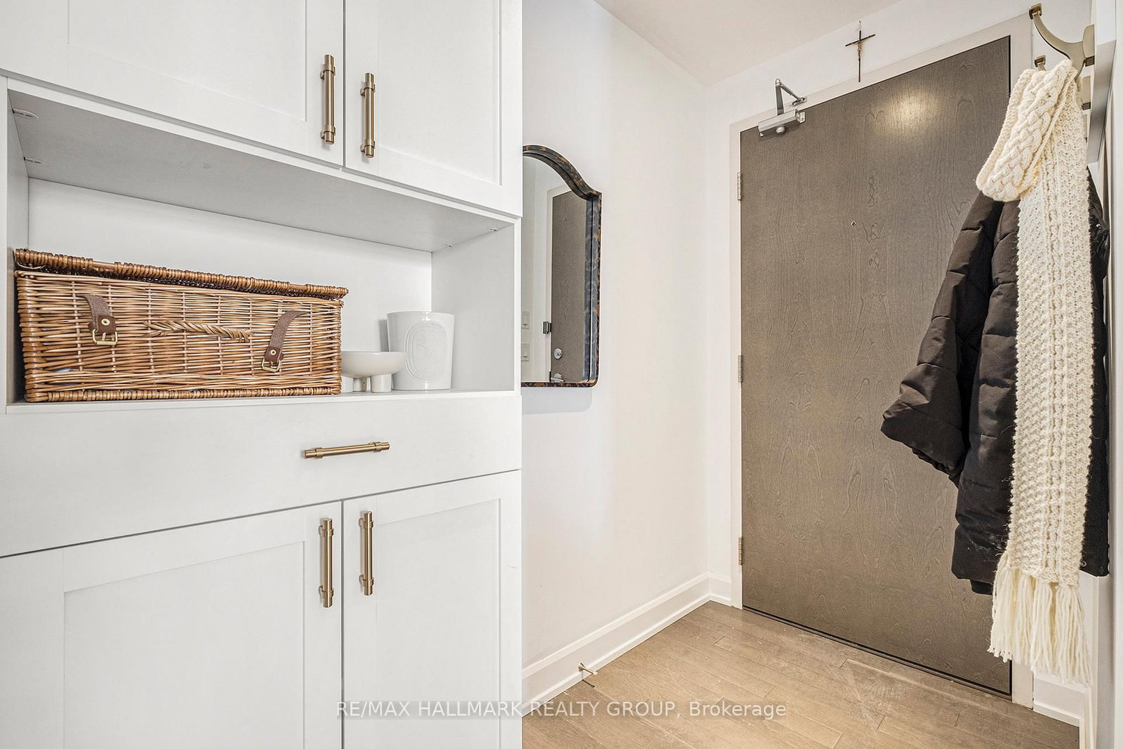 10 Rosemount Avenue, Unit 404 - Photo 14