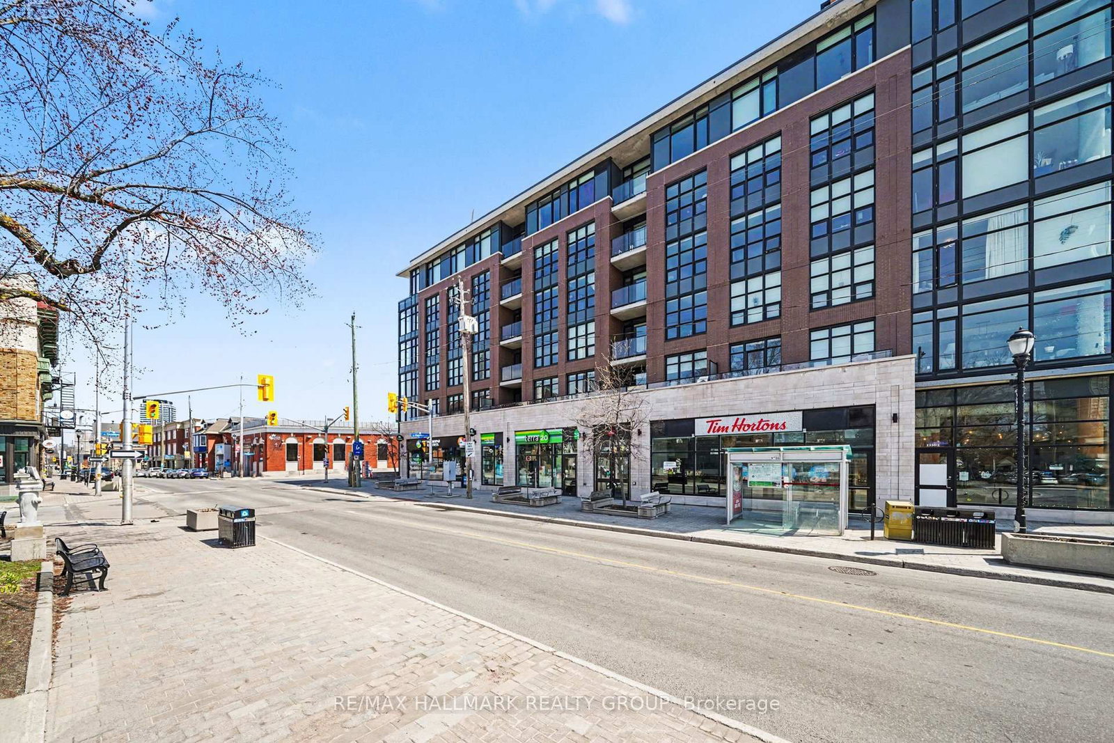 10 Rosemount Avenue, Unit 404 - Photo 15