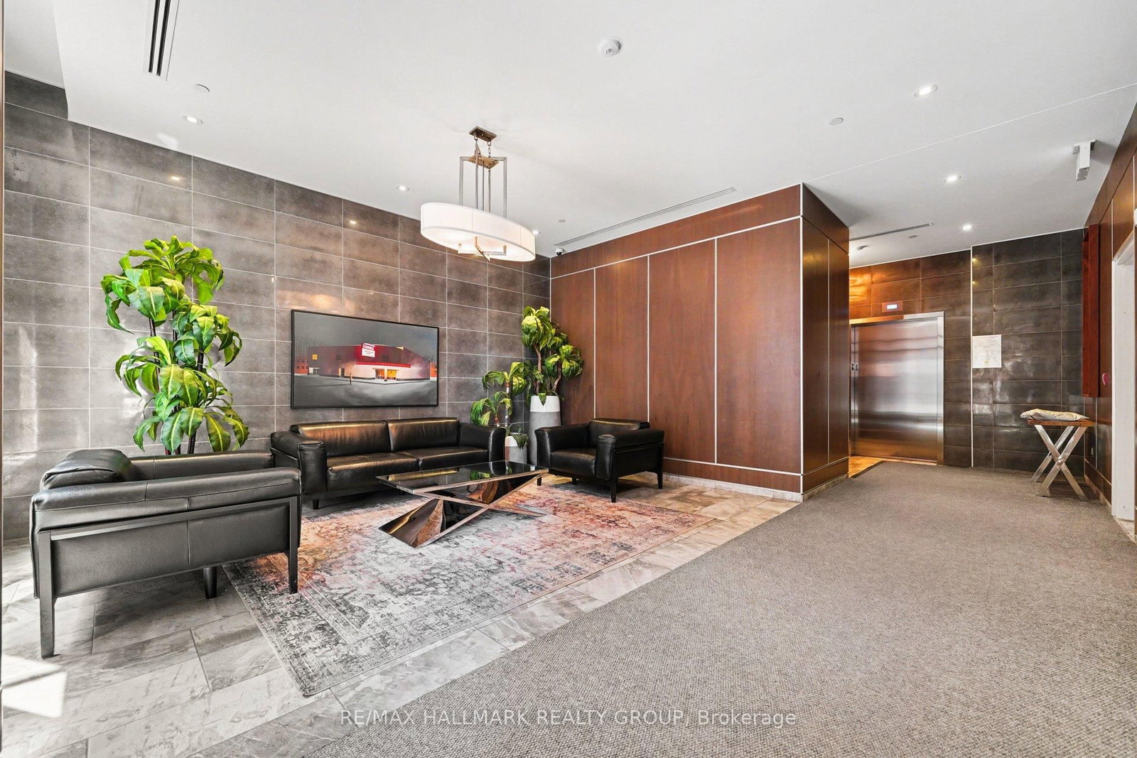 10 Rosemount Avenue, Unit 404 - Photo 16