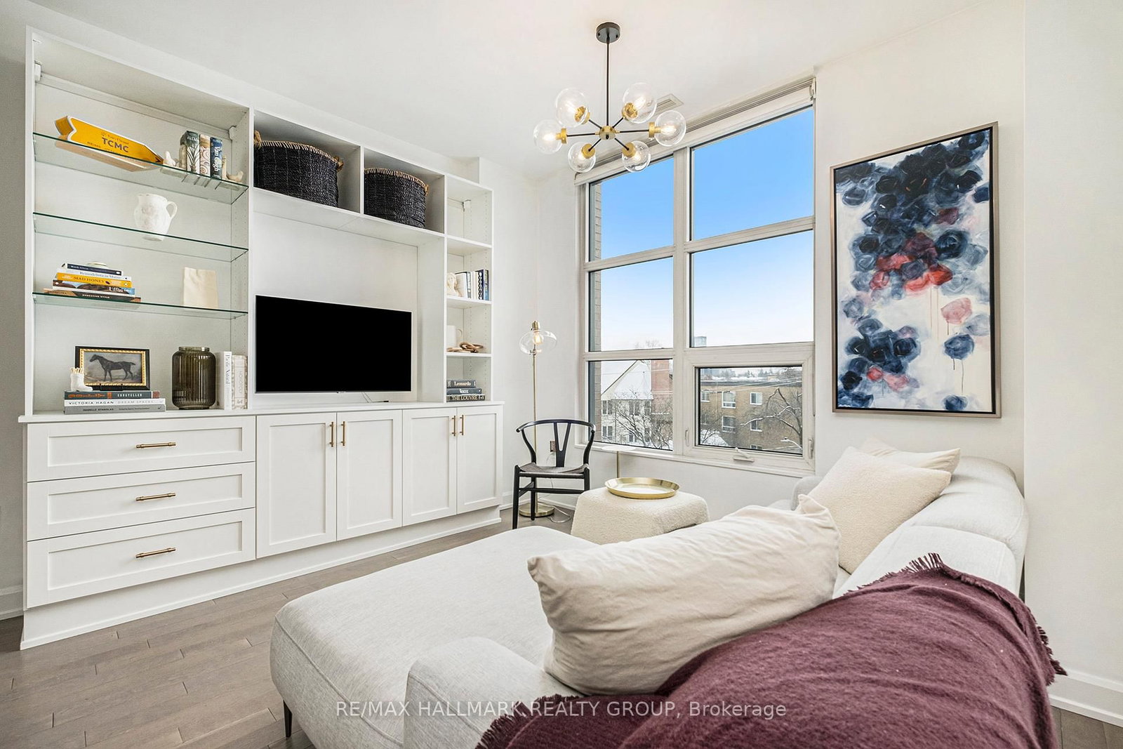 10 Rosemount Avenue, Unit 404 - Photo 4