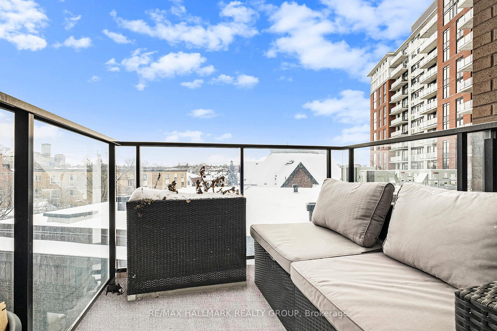10 Rosemount Avenue, Unit 404 - Photo 7