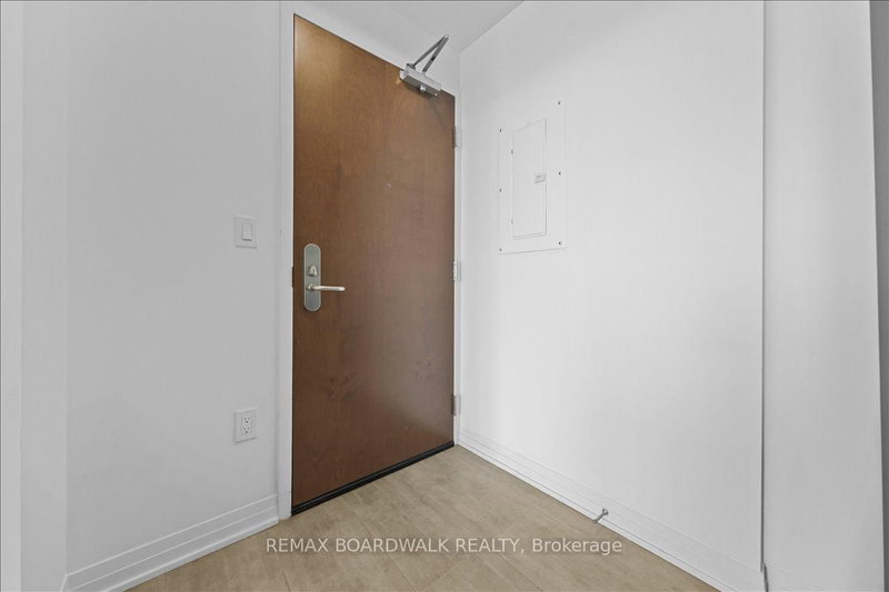 3705 - 805 Carling Ave, Ottawa, K1Z 2K4 | Image 2