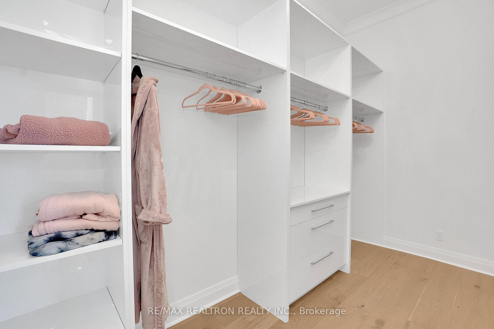 223 Erb Street W, Unit 1202 - Photo 26