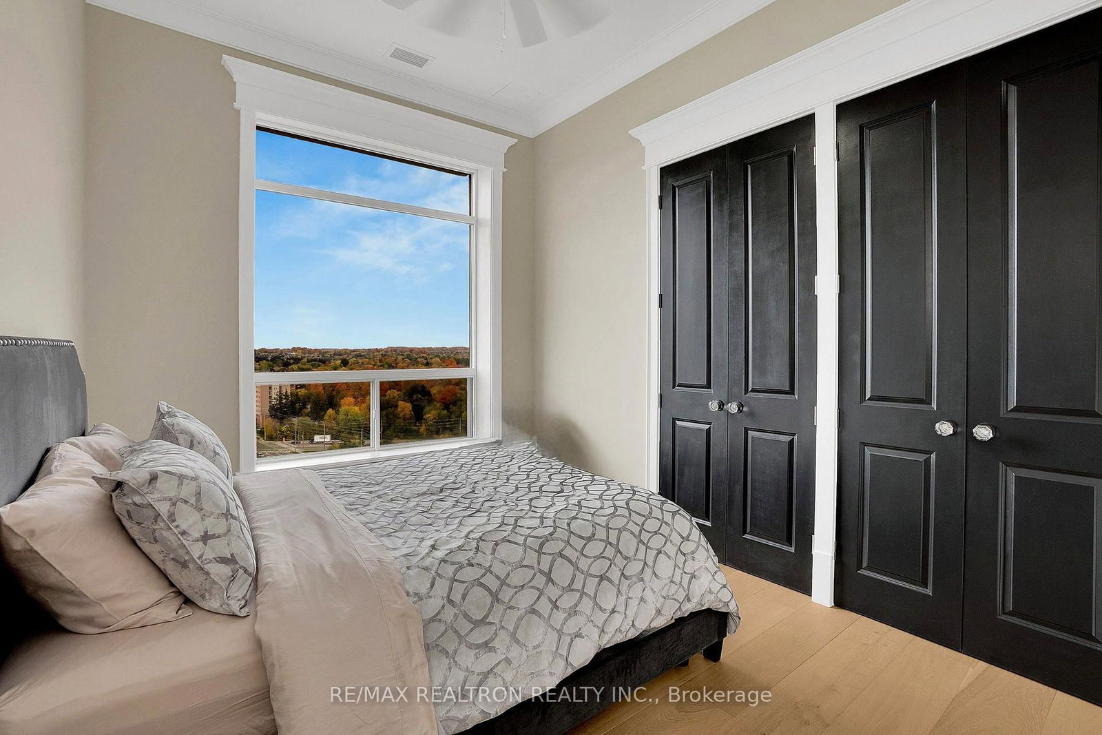 223 Erb Street W, Unit 1202 - Photo 27