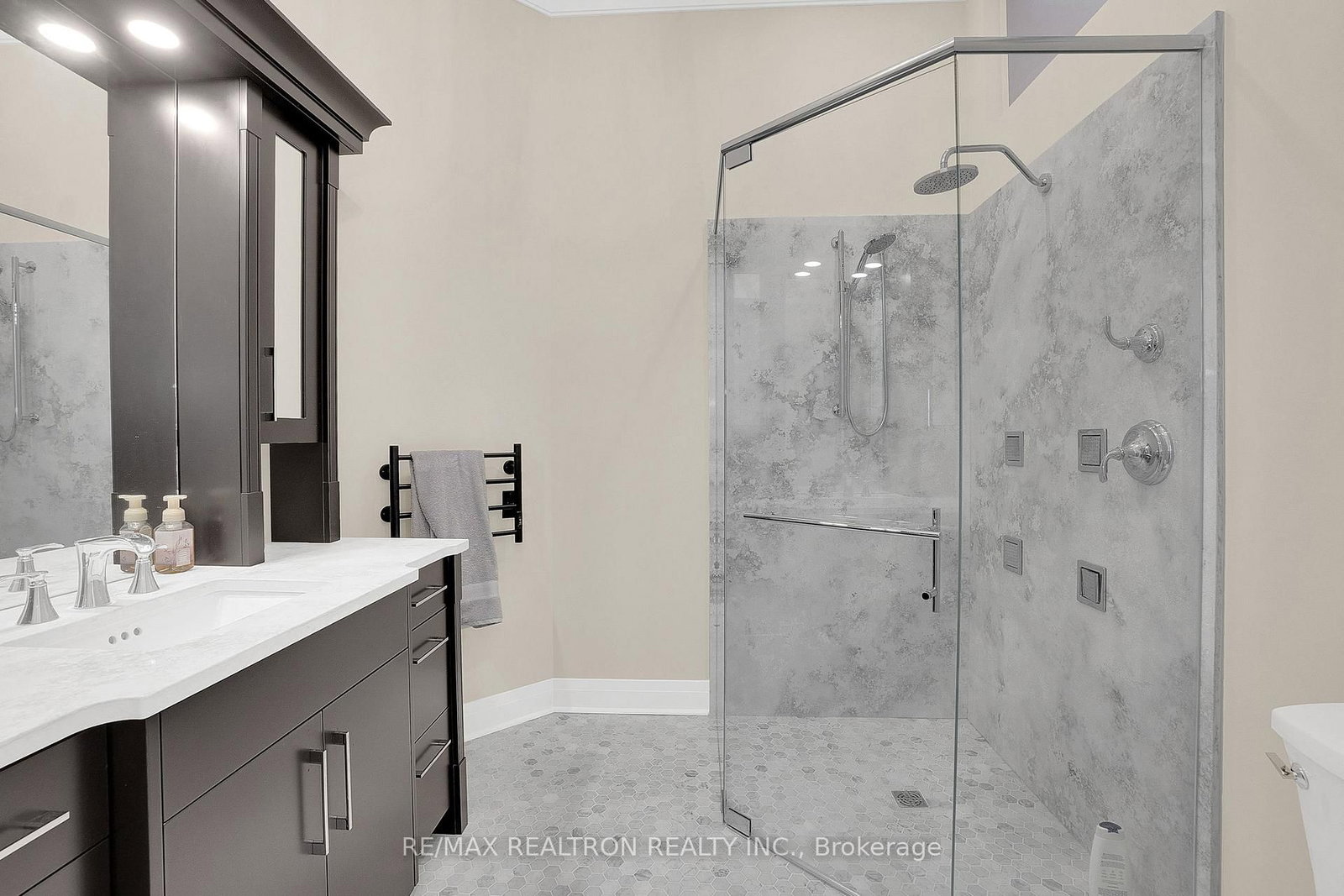 223 Erb Street W, Unit 1202 - Photo 28