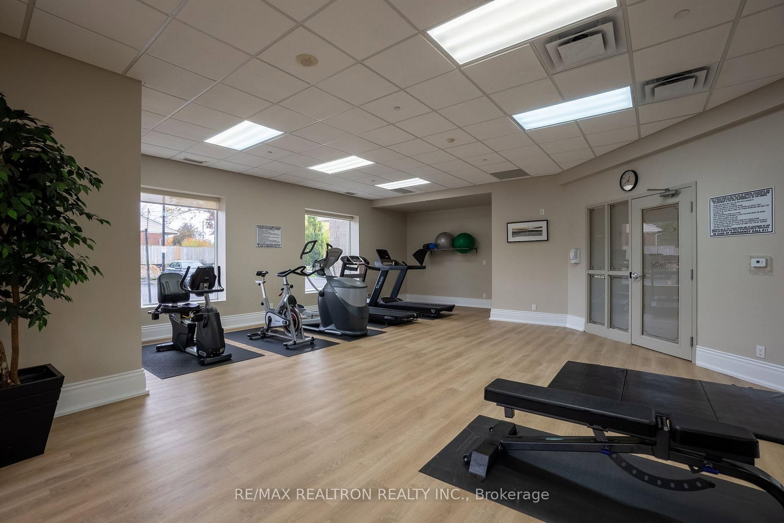 223 Erb Street W, Unit 1202 - Photo 40