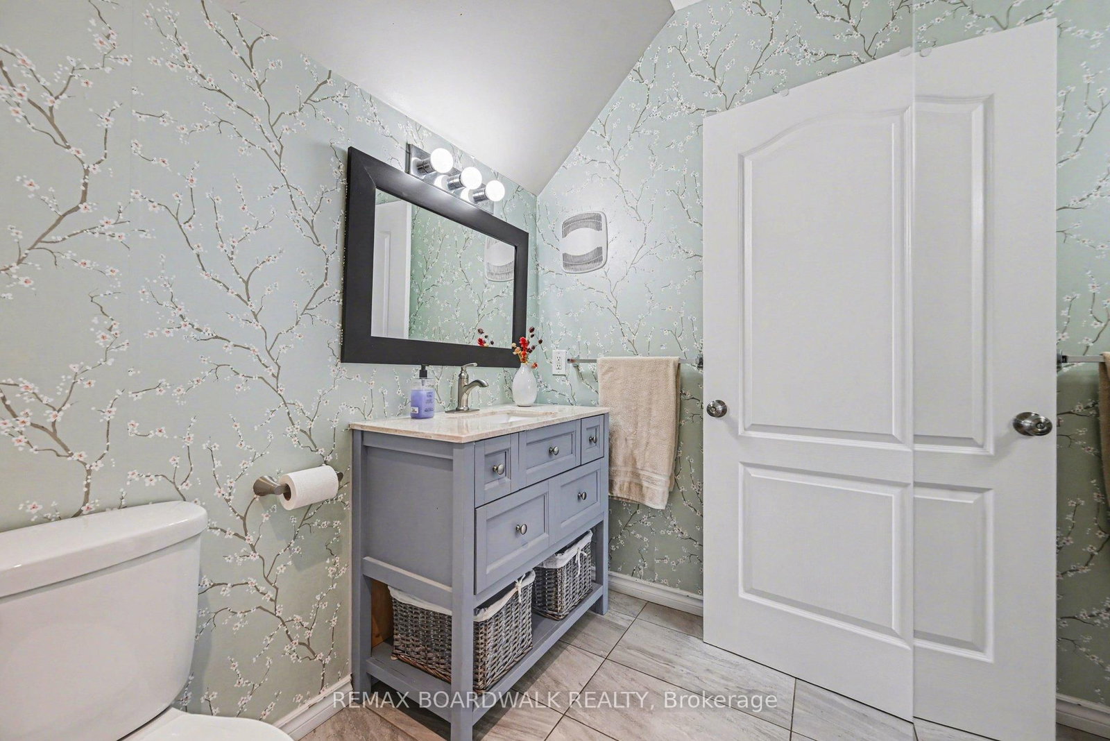 63 Colborne Street • Almonte, ON photo 23