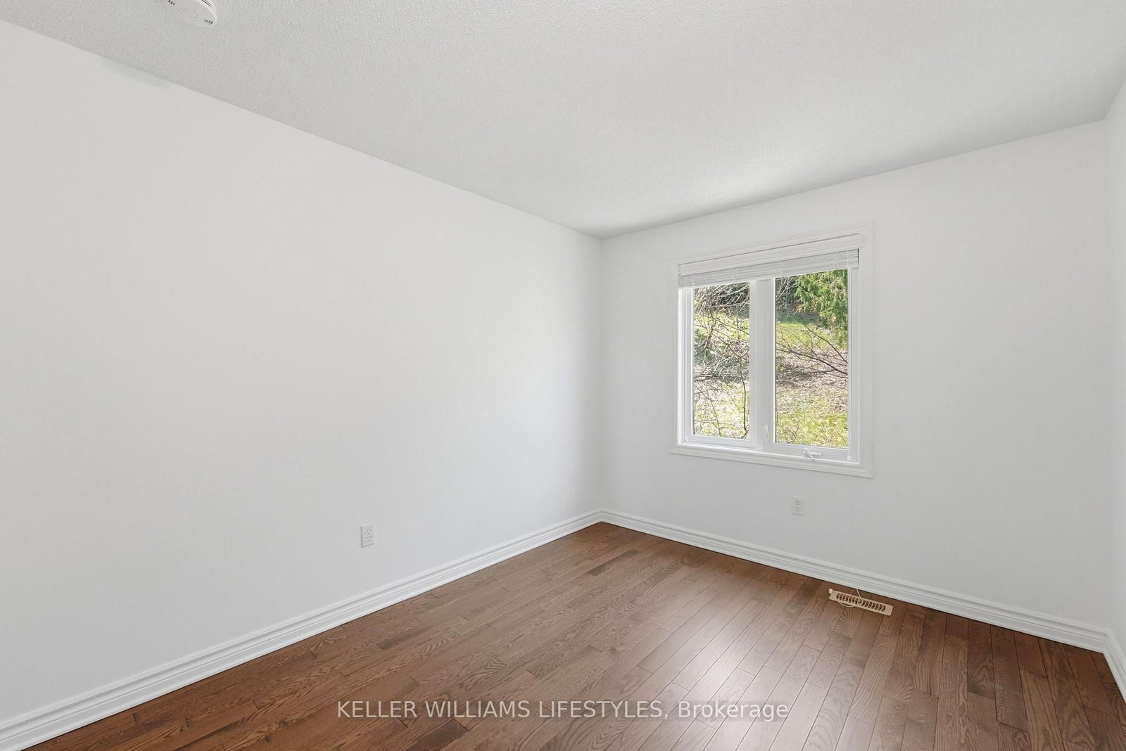 270 North Centre Road, Unit 16 - Photo 26