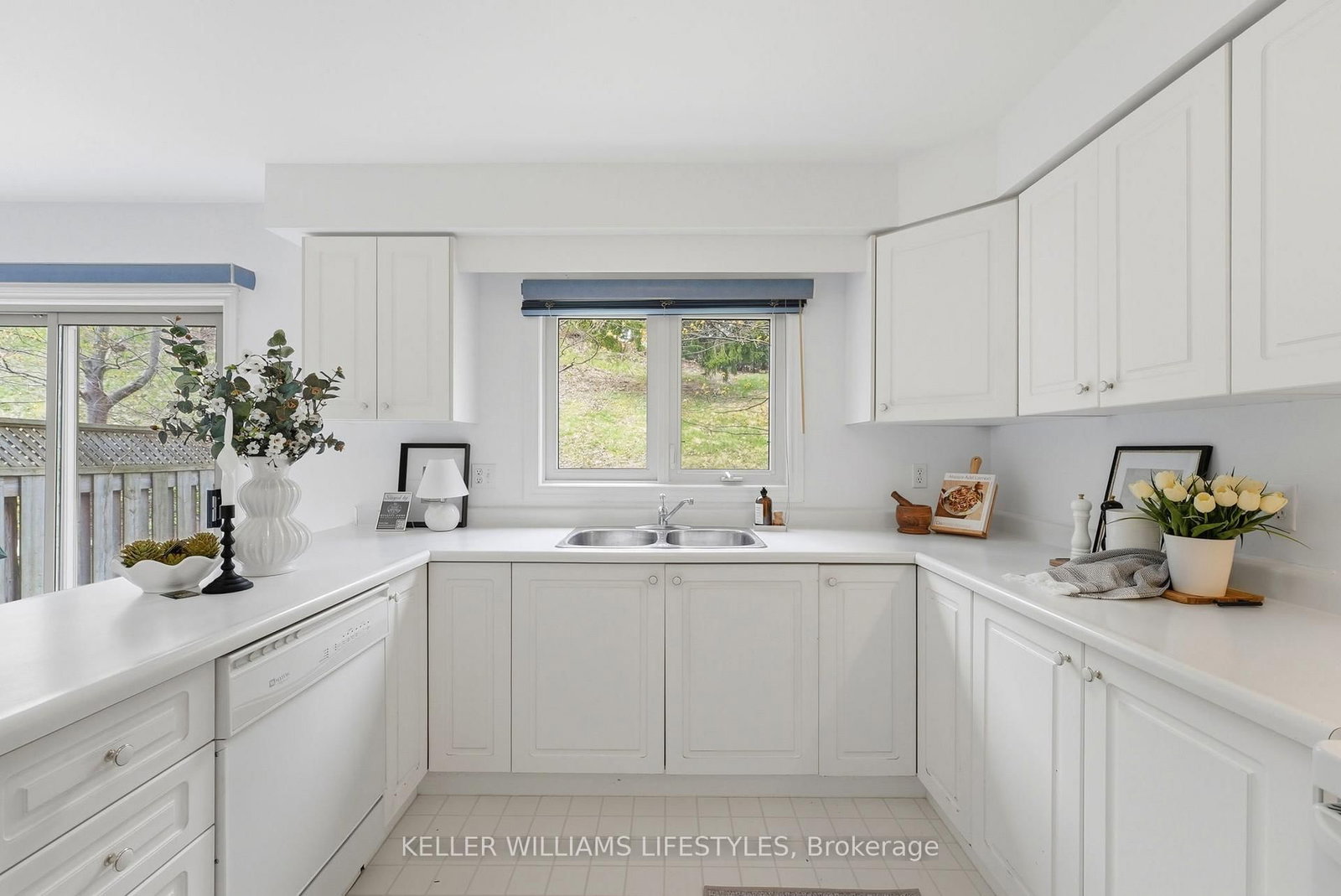 270 North Centre Road, Unit 16 - Photo 7