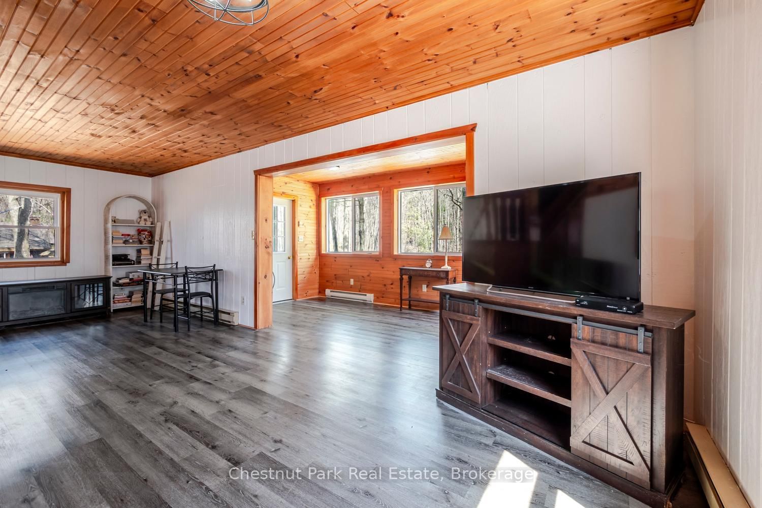 2096 Bruce Road 9