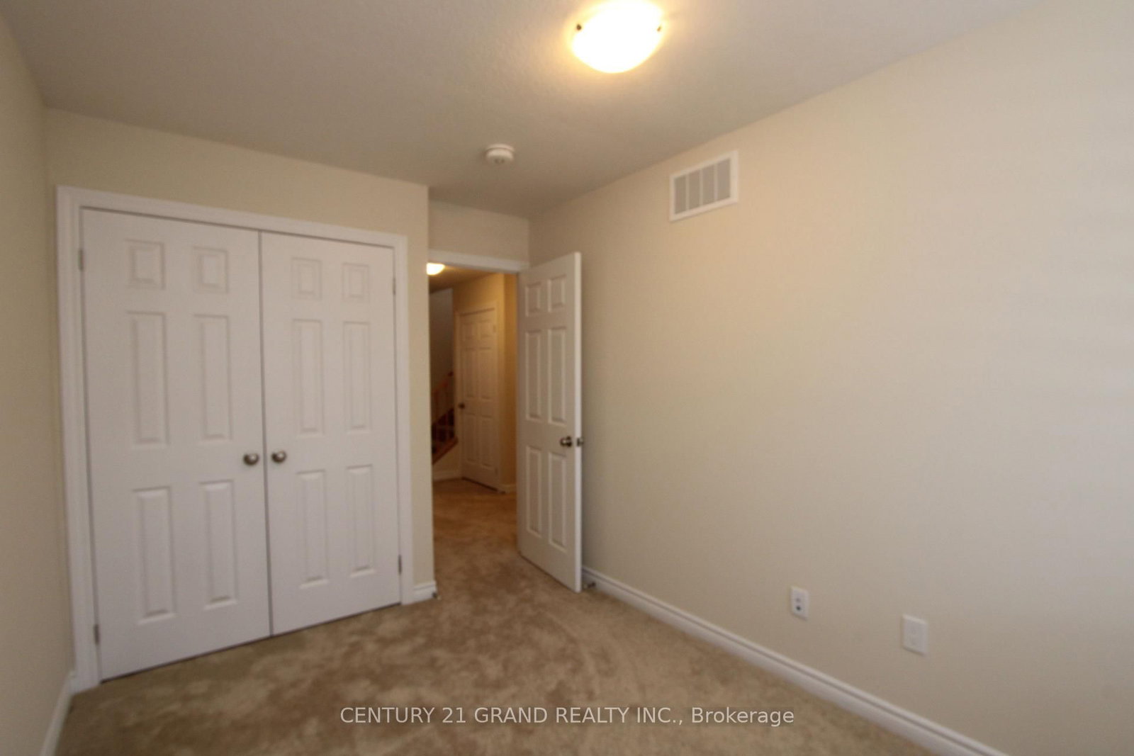 677 Park Road N, Unit 13 - Photo 11