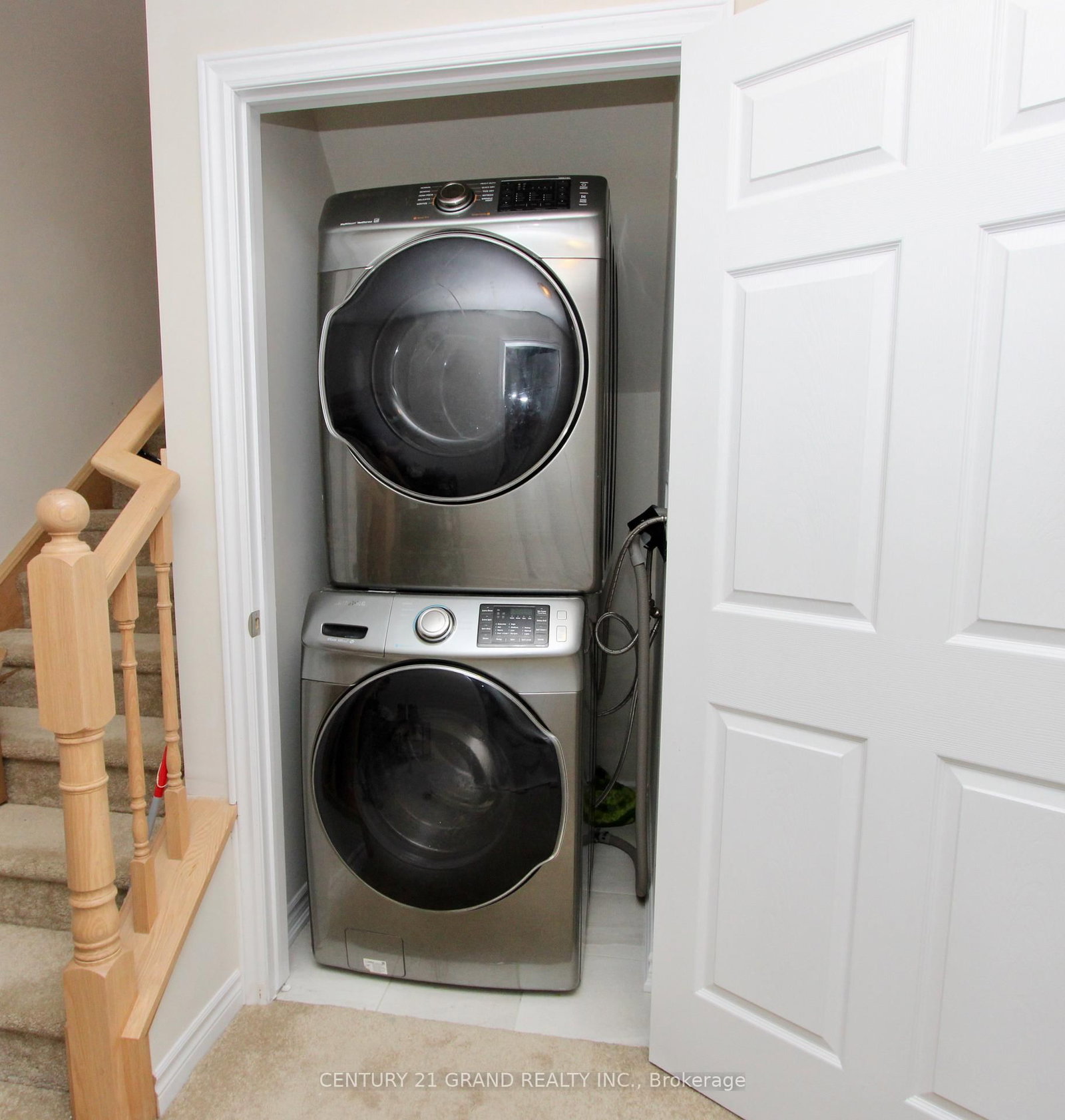 677 Park Road N, Unit 13 - Photo 18