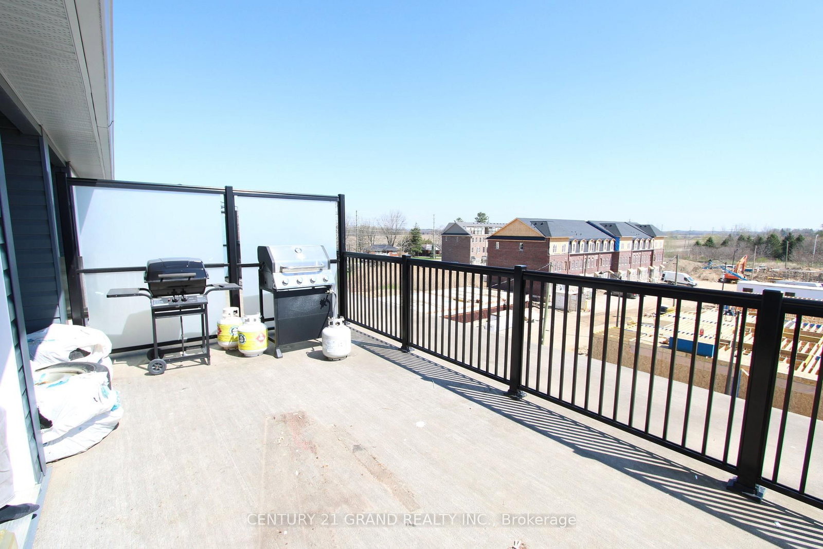 677 Park Road N, Unit 13 - Photo 20