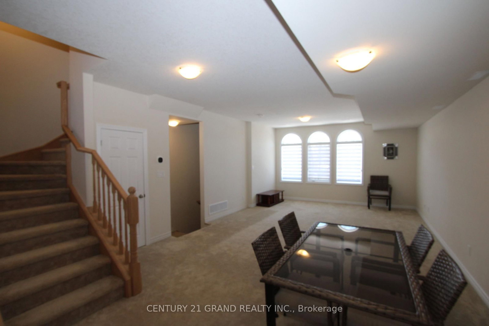 677 Park Road N, Unit 13 - Photo 8