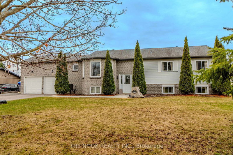 6 Sparrow Crt, Kawartha Lakes, K0M 2C0 | Image 2