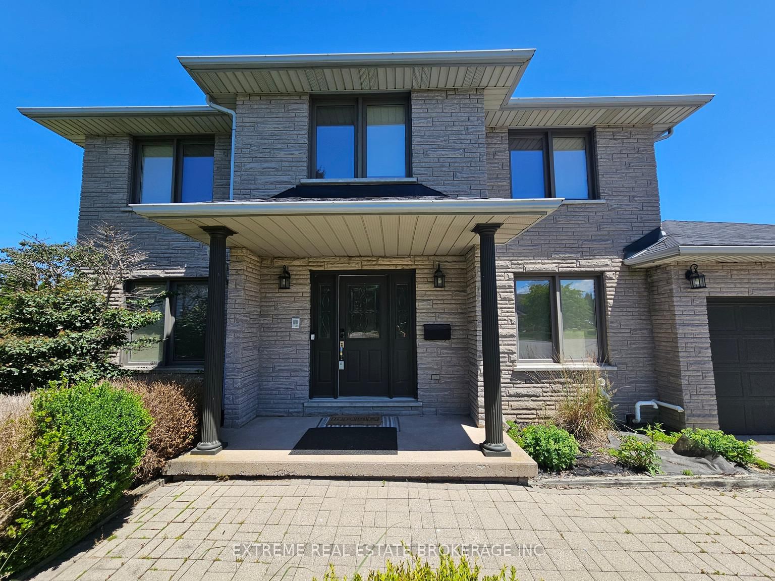 49 Decew Woods Court, Unit Main