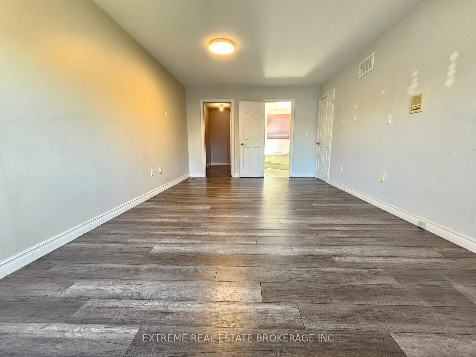 49 Decew Woods Court, Unit Main - Photo 10