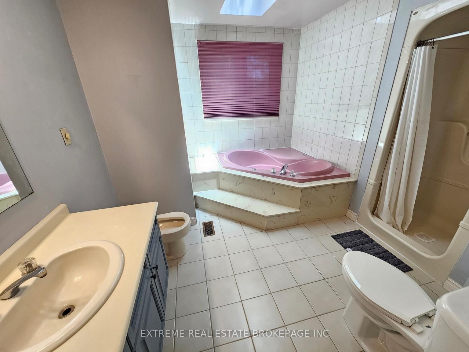 49 Decew Woods Court, Unit Main - Photo 12