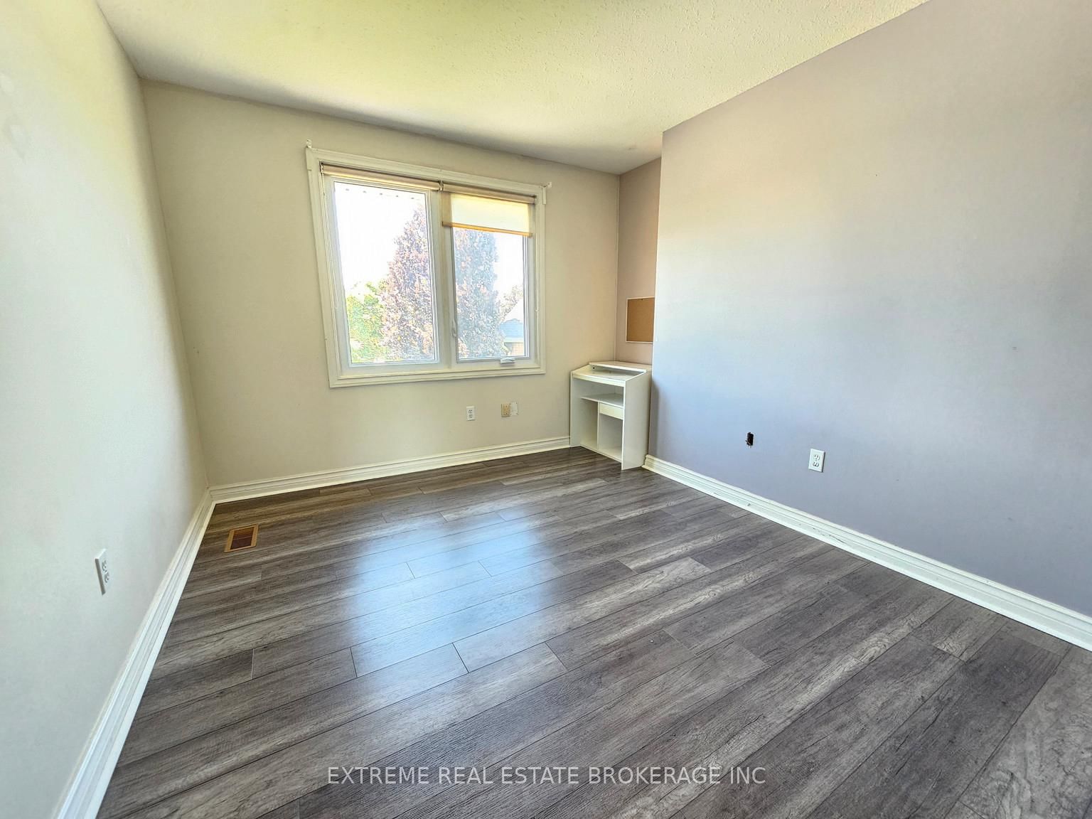 49 Decew Woods Court, Unit Main - Photo 16