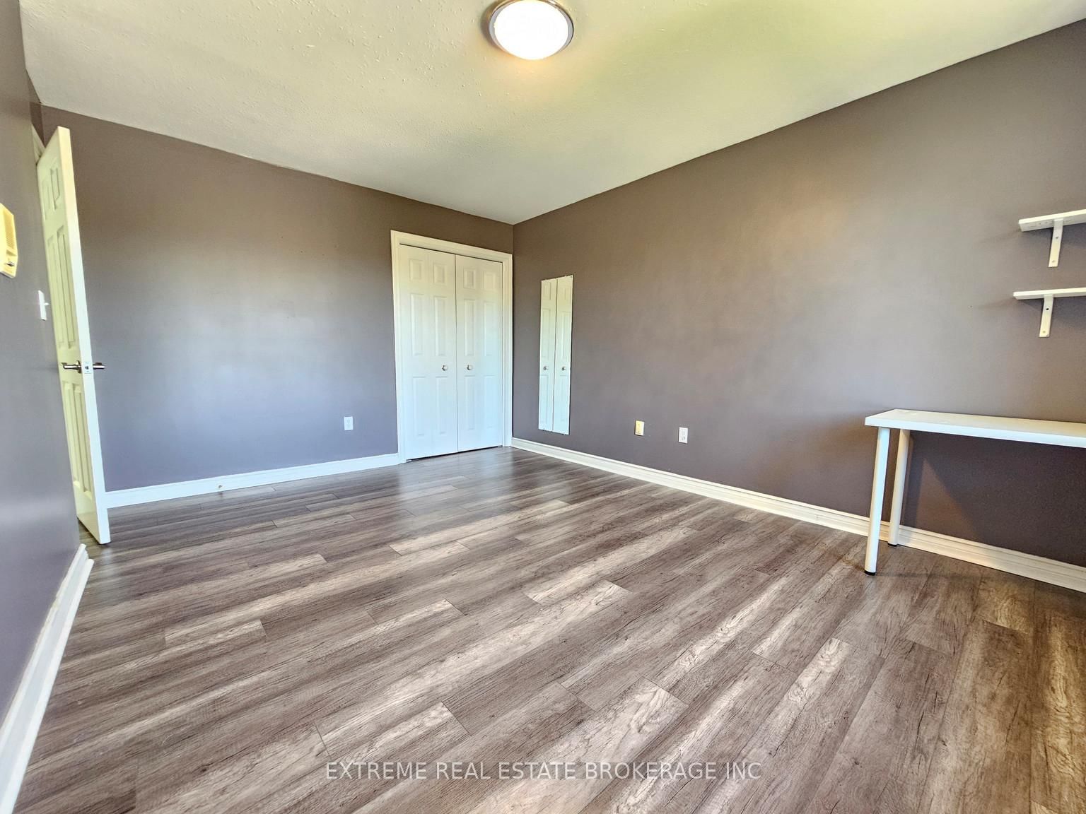 49 Decew Woods Court, Unit Main - Photo 17