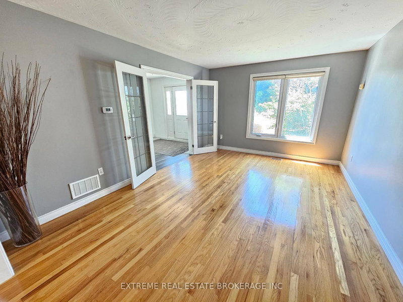 Main - 49 Decew Woods Crt, Thorold, L2V 4Z7 | Image 2