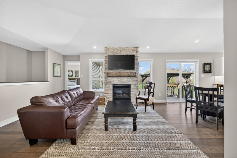 3012 Drew Dr, North Dundas, K0E 1W0 | Image 3